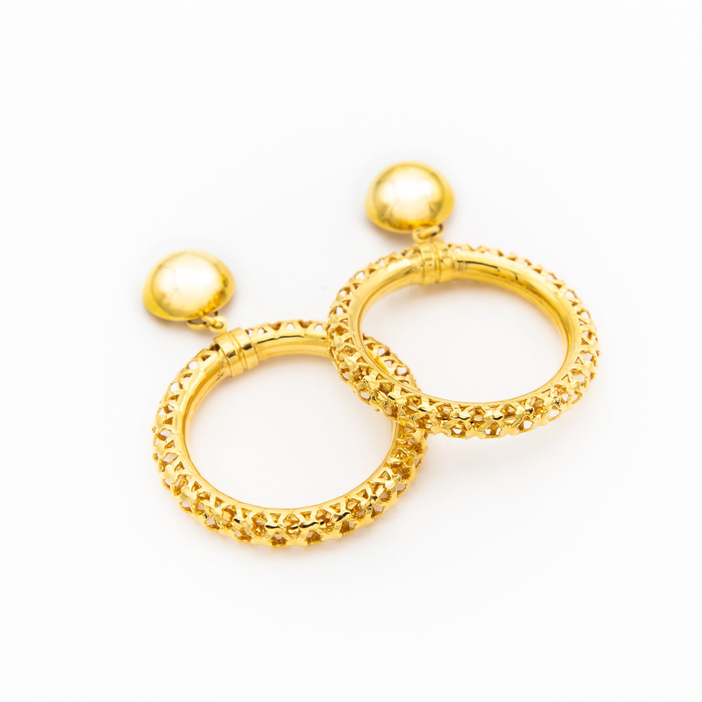 Orecchini Cerchio Traforato Medio