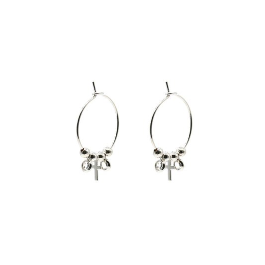 Orecchini a cerchio con ciondolo croce