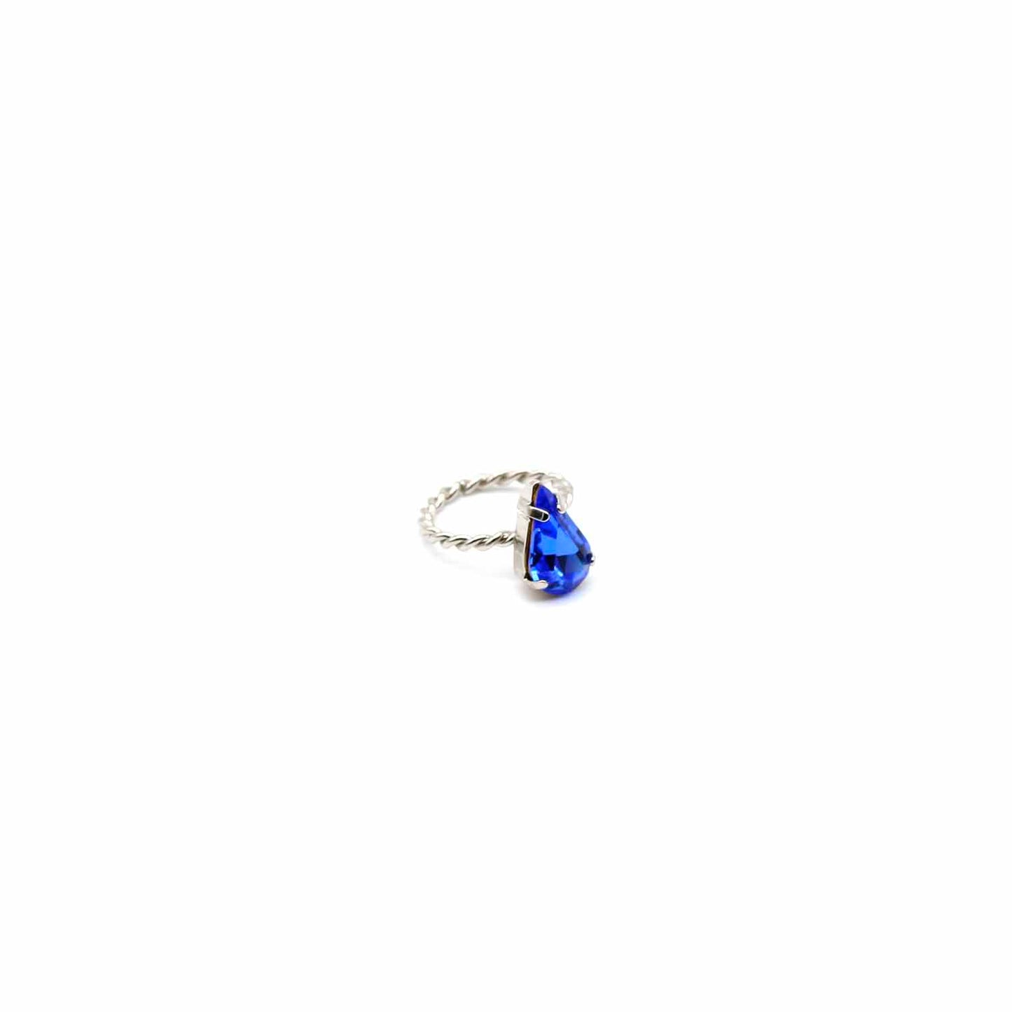 Anello regolabile torchon con castone a goccia